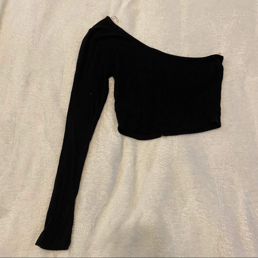 Black crop top